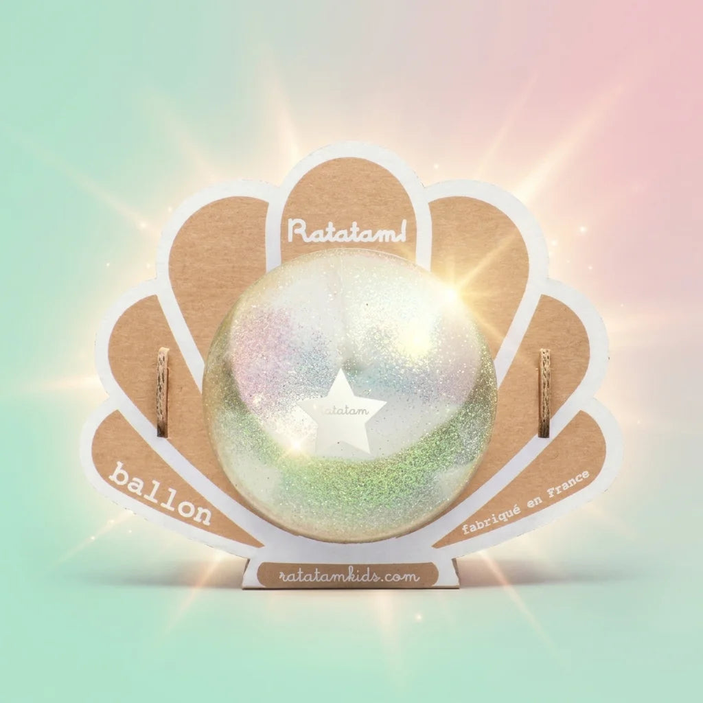Ballon coquillage blanc 10 cm iridescent avec effet perlé sur fond dégradé pastel